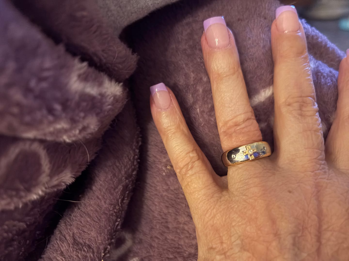 Customer photo review of FREE Today: Modern Style Two-tone Gold Cross Alloy Ring-With God All Things Are Possible