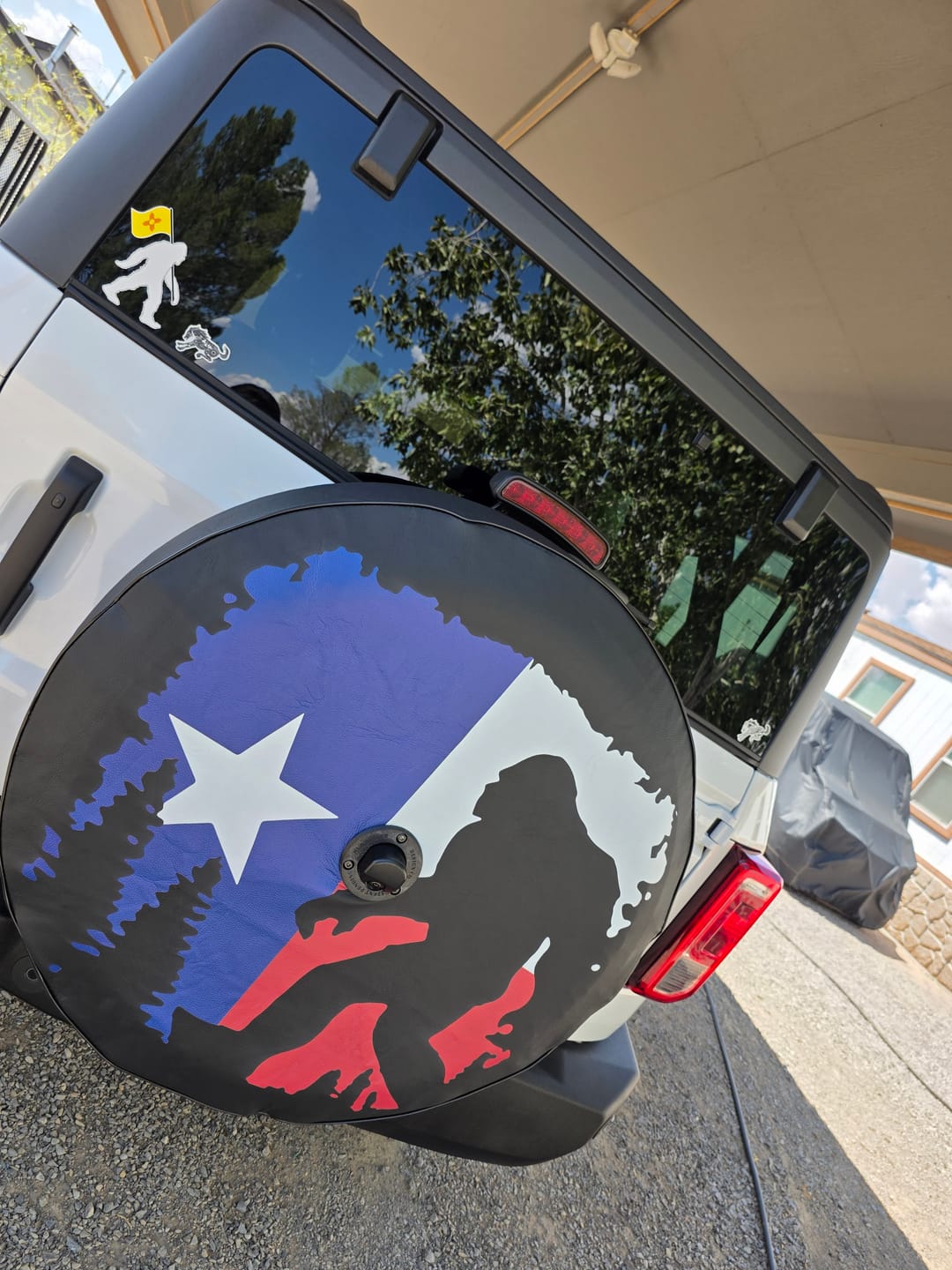 Customer photo review of Texas Bigfoot Flag Tire Cover