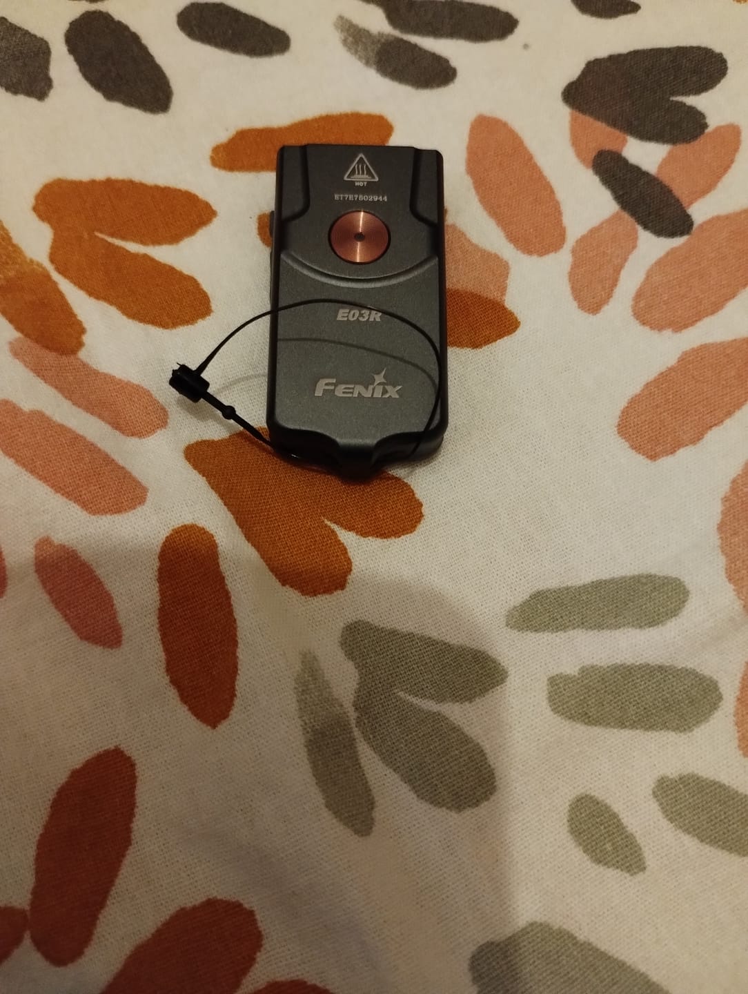 Customer photo review of Fenix E03R V2.0 - Lampe porte-clés en métal - 500 lumens - Rechargeable USB-C