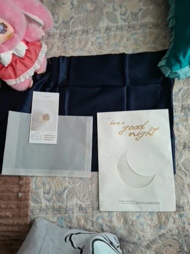 Customer photo review of Mulberry Silk Pillowcase — 19 Momme