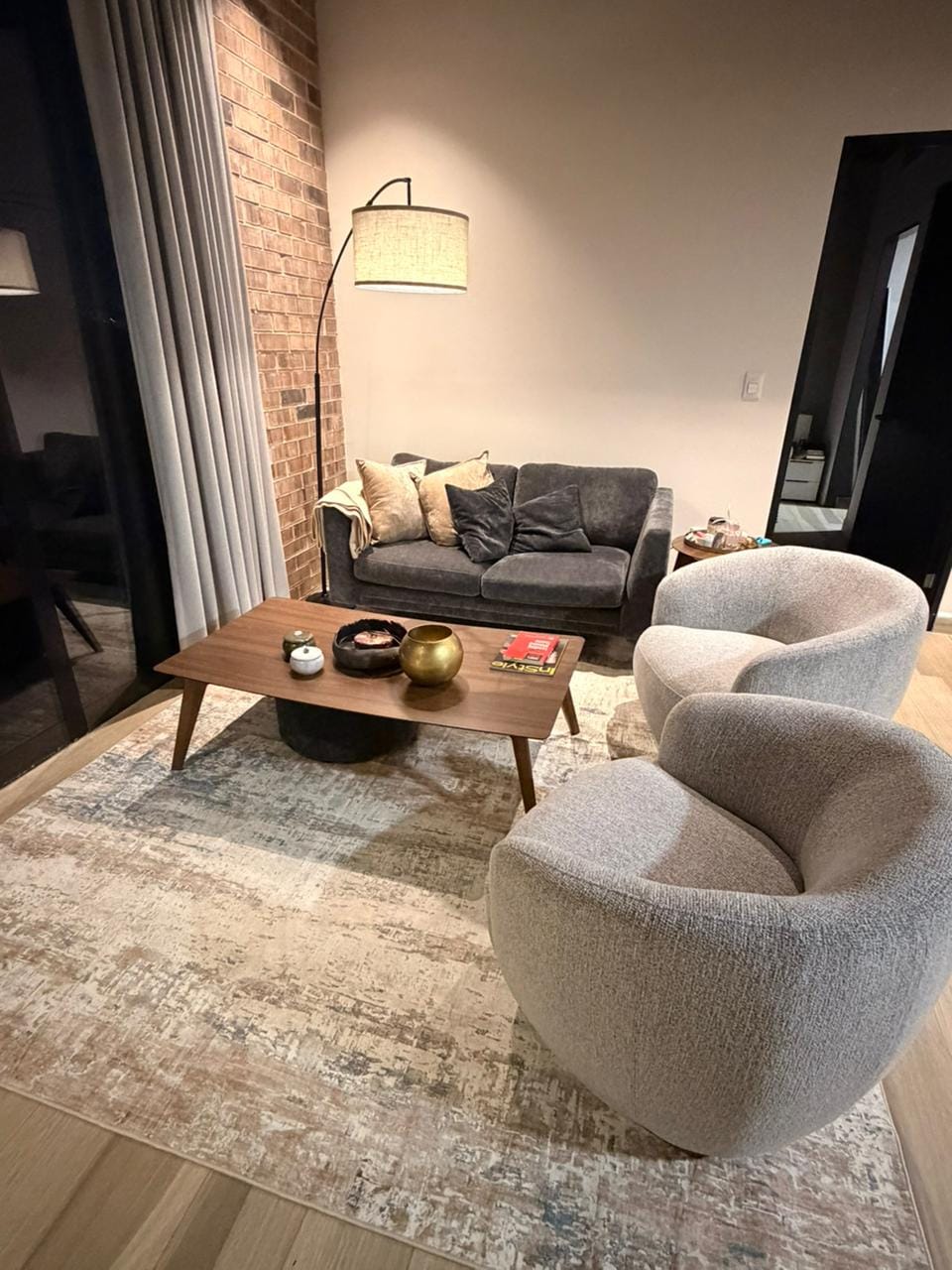Customer photo review of Sillón Giratorio Biarritz