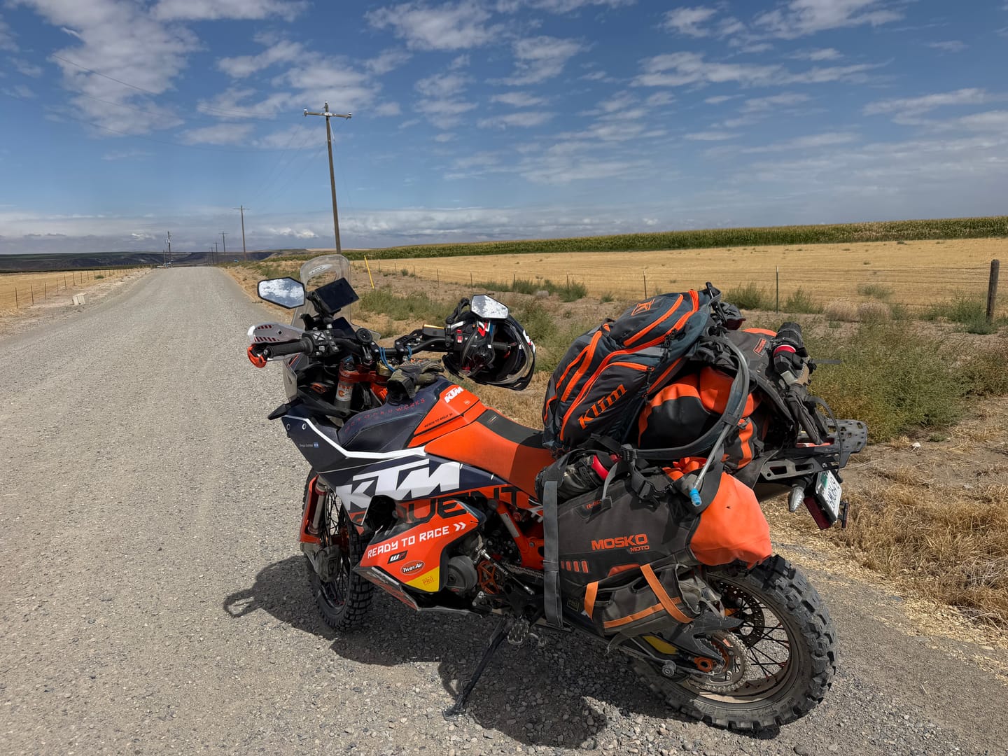 Customer photo review of KTM 790/890 Adventure R/S 2023-2024 GRAPHICS - "Waypointer" (Dawn/Honeycomb)
