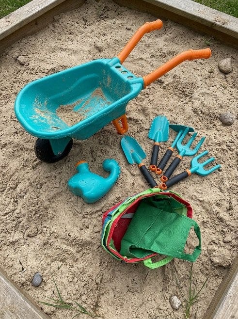 Customer photo review of Kinder Schubkarre Gartenspielzeug Set | Outdoor Gartenwerkzeug ab 3 Jahren