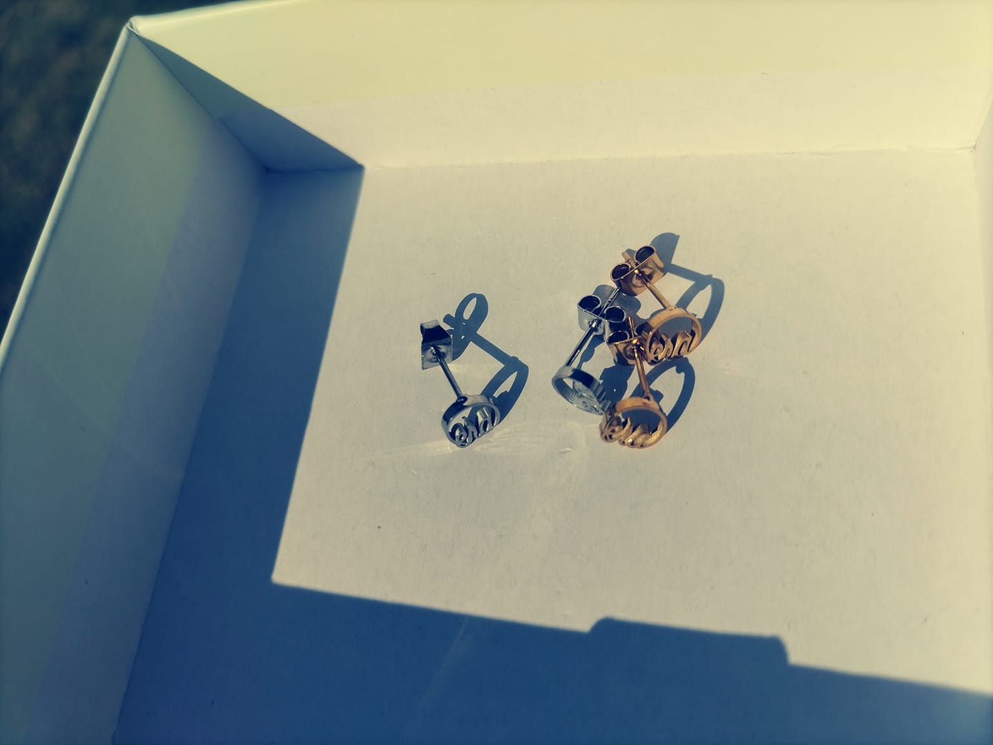 Customer photo review of Mini Era Logo Studs