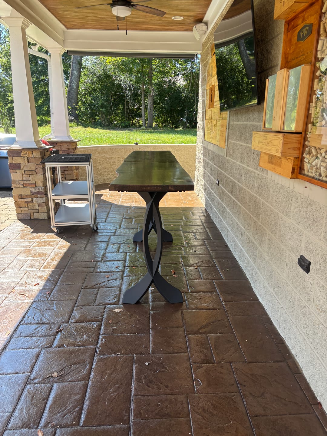 Customer photo review of Counter & Bar Table Legs 607 Curva 40.3" H Modern DIY Furniture