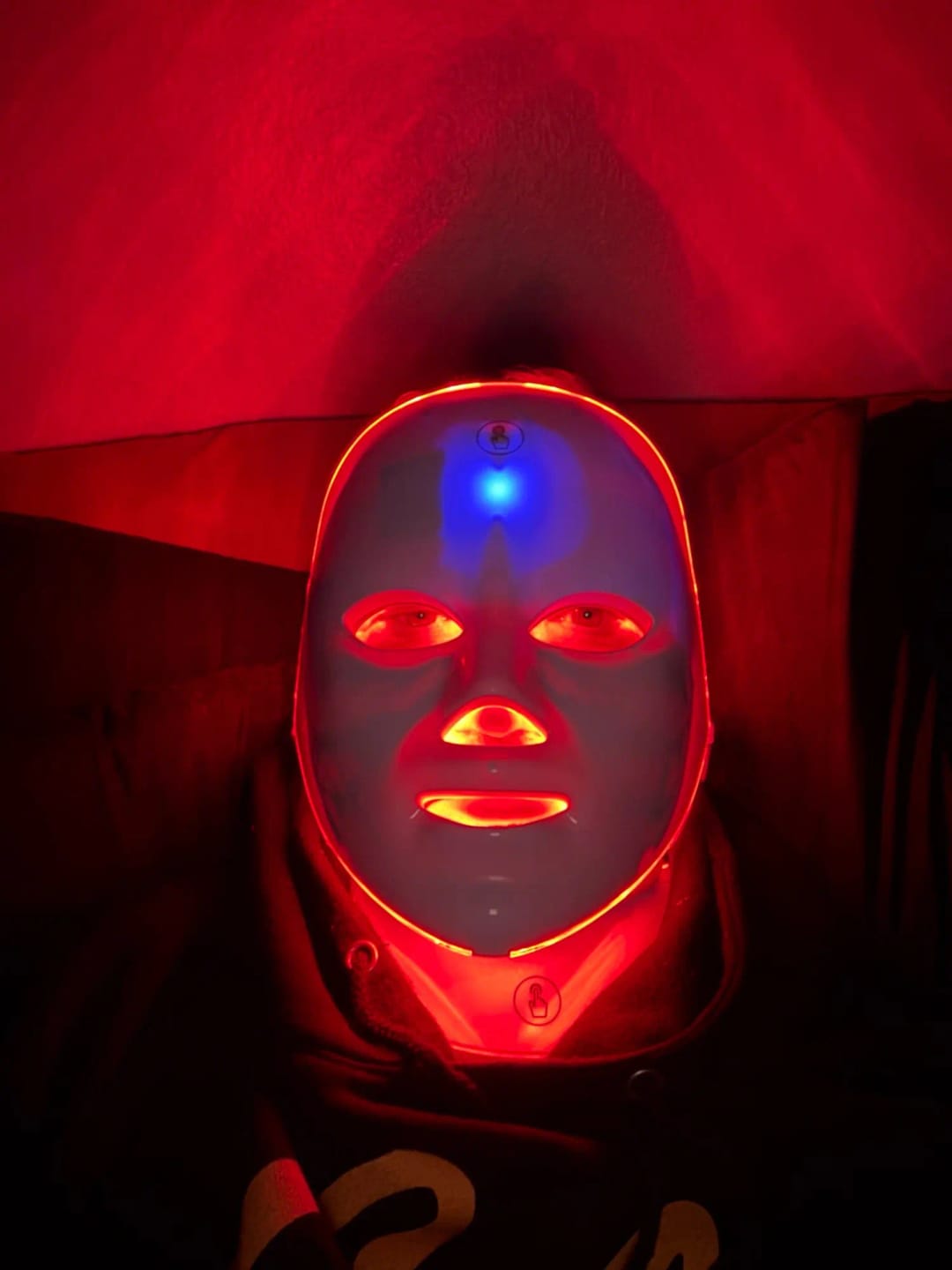Customer photo review of Máscara Facial LED LUVEQIA™ | Terapia de Luz para una Piel Radiante