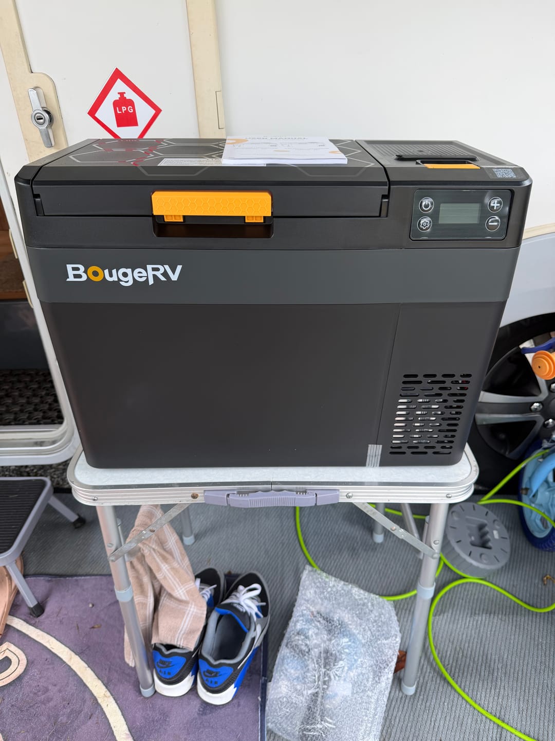 Customer photo review of BougeRV New CRX3 28L 12V Portable Electric Cooler Fridge