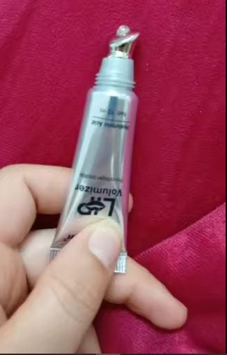 Customer photo review of Lakerain Lip Volumizer – Acido Ialuronico & Peptidi