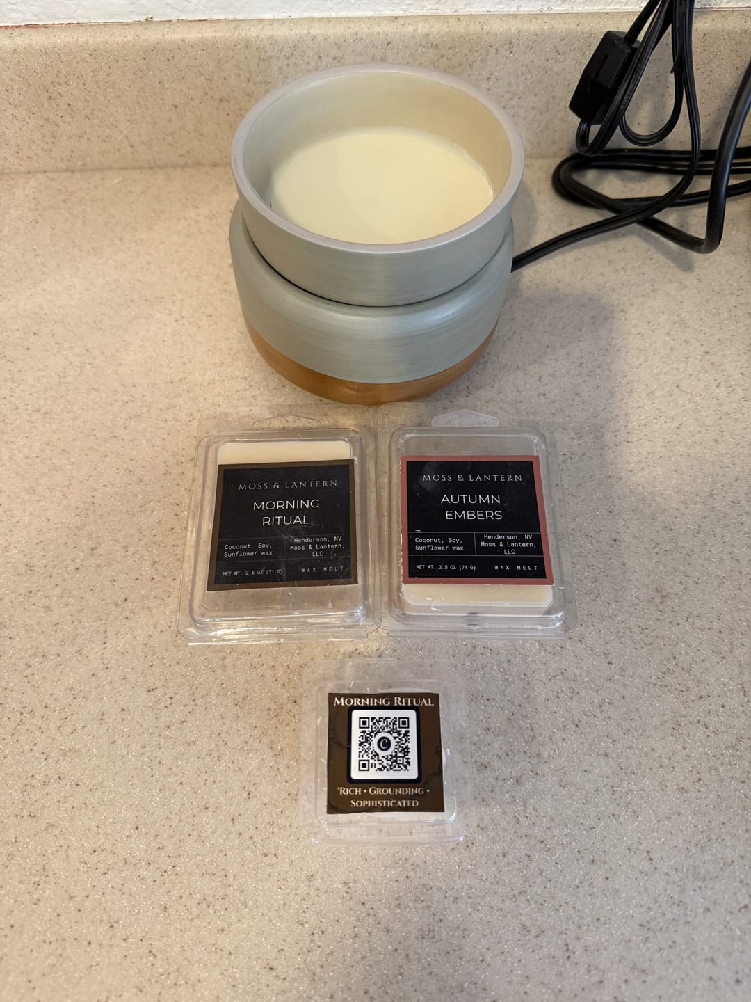 Customer photo review of 2.5oz Morning Ritual wax melt