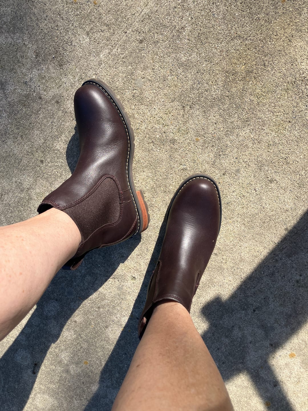 Customer photo review of Ariat Ladies Wexford Waterproof Chelsea Cordovan Boot 10024996