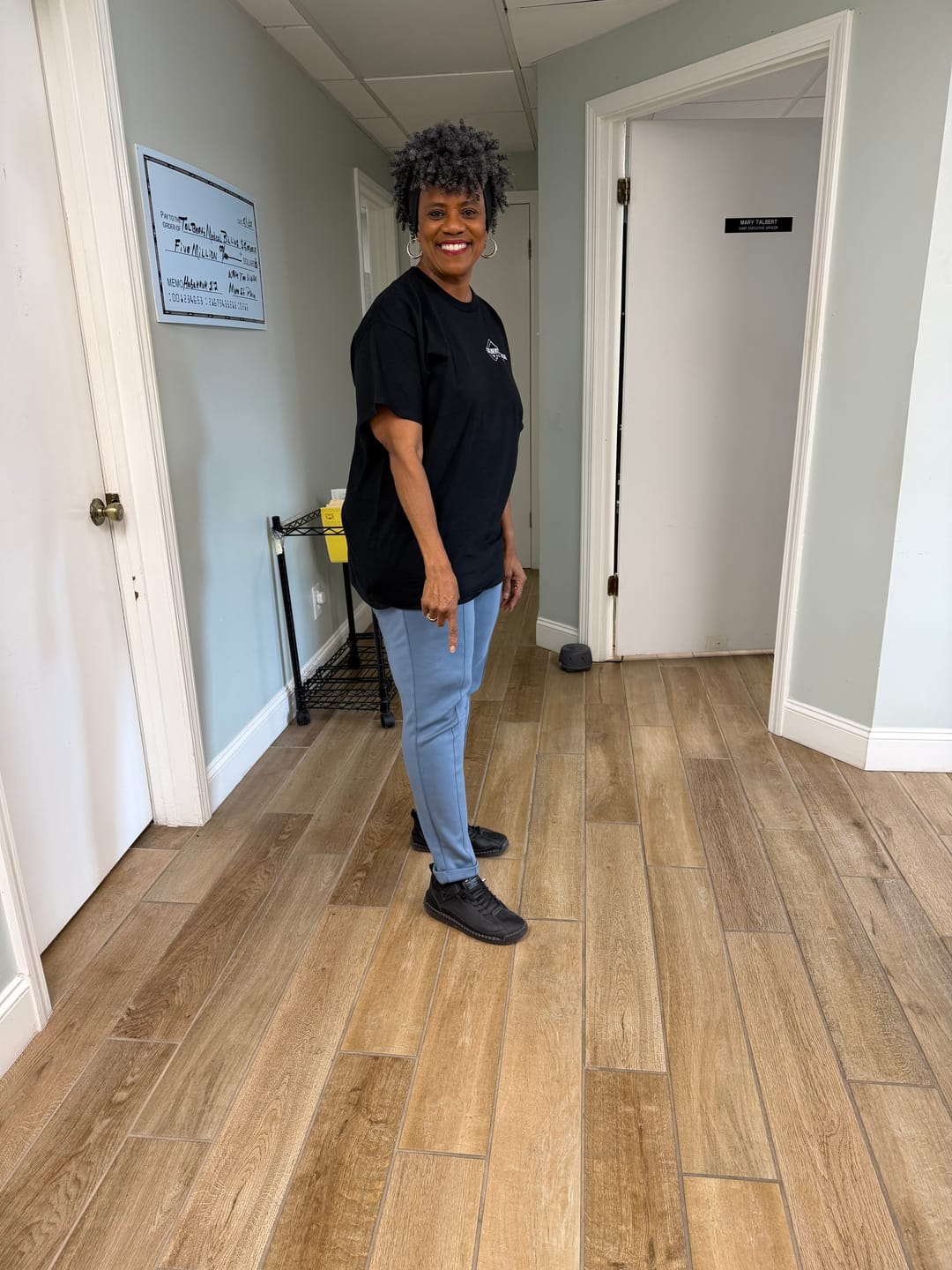Customer photo review of FlexWalk™ Women's Leather Sneakers – Soft Comfort & Orthopedic Support