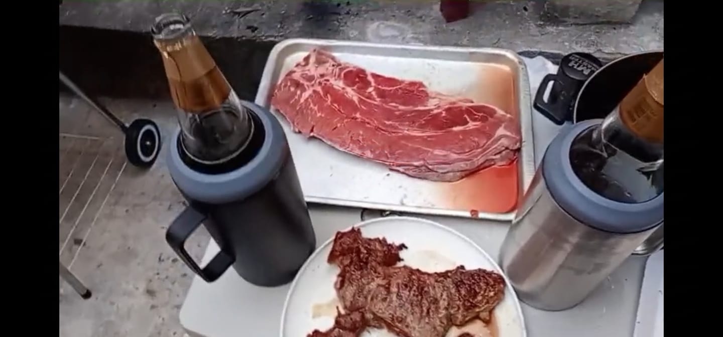 Customer photo review of Master Holder Porta Caguamon | Termo 1.18 L
