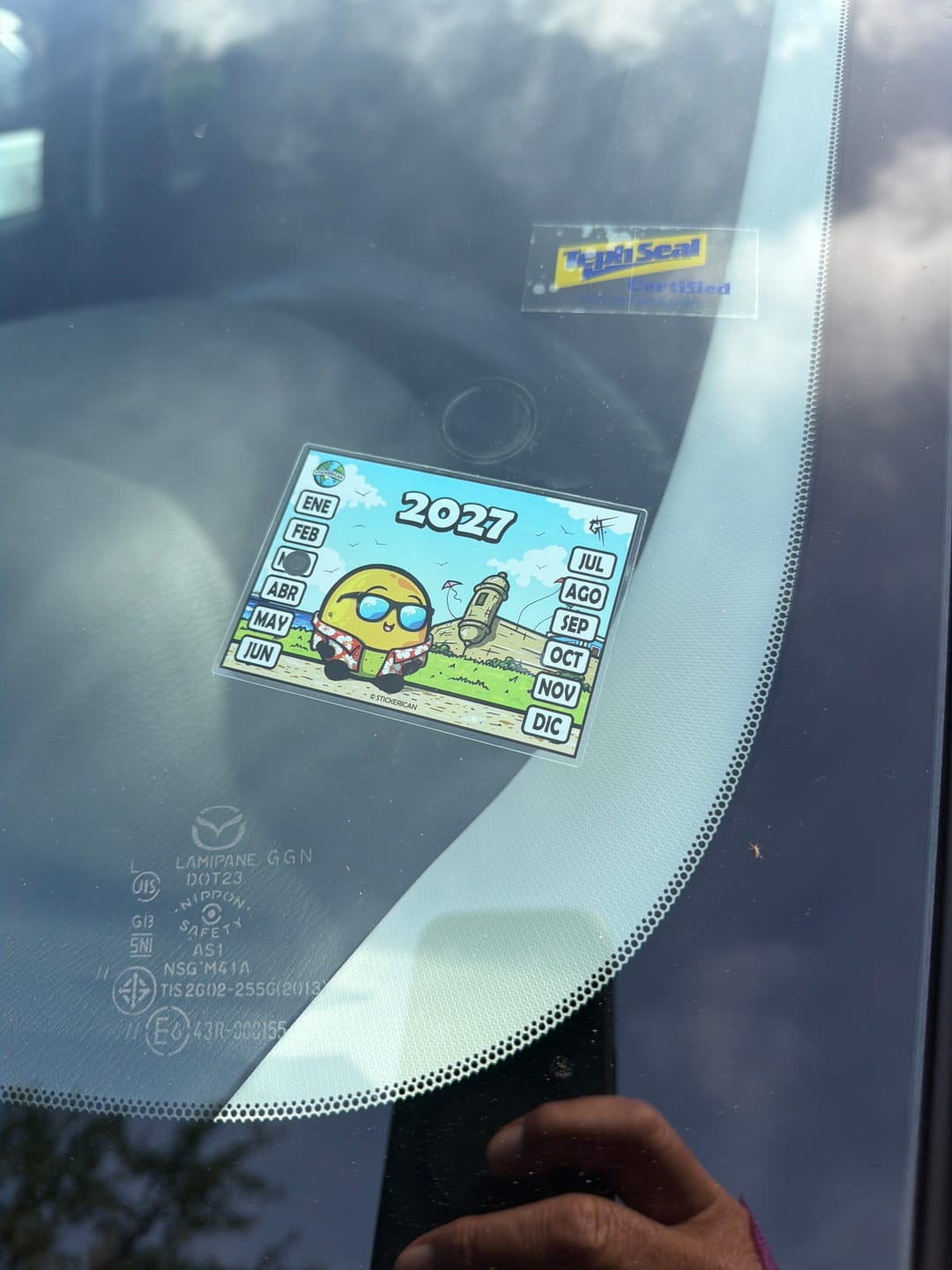 Customer photo review of Queni en el Viejo San Juan - Marbete Sticker