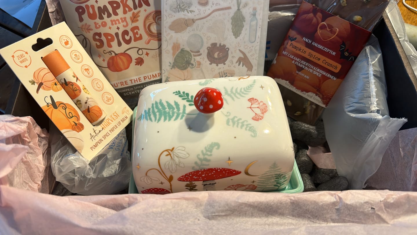 Customer photo review of Witchy Box September (Monatlich wechselnd & limtiert)
