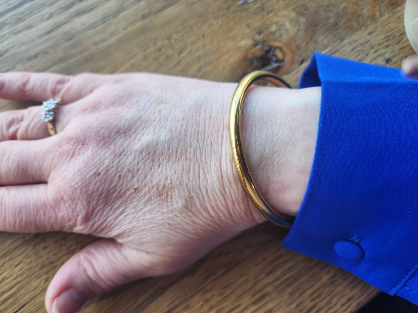Customer photo review of Minimalist Classic Bangle Bracelet