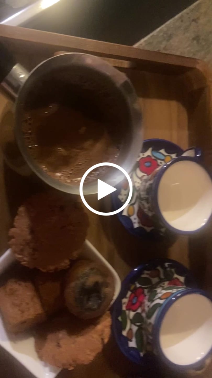 Customer video review of Carrot Cakes (12pcs)