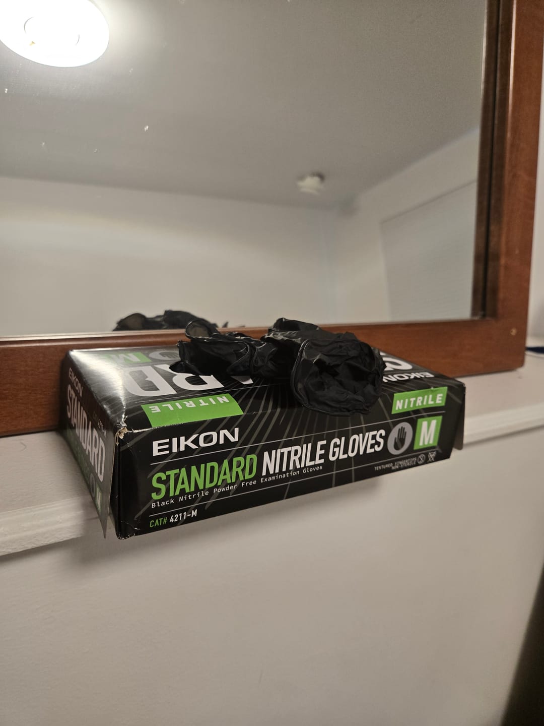 Customer photo review of Eikon Standard Nitrile Gloves