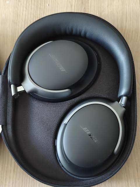 Customer photo review of New Quiet Comfort Ultra Wireless Noise Cancelling Headphones with Spatial Audio, Over-The-Ear Headphones with Mic, Up to 24 Hours of Battery Life, Black