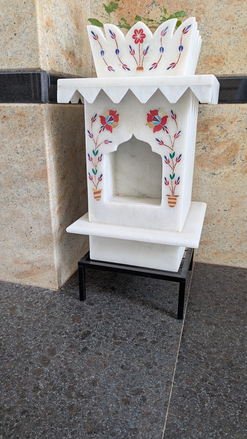 Customer photo review of Marble Tulsi Pot, White Inlay (Small) - Handicraft Bazaar