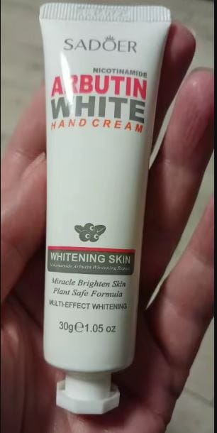 Customer photo review of Crema Mani Illuminante con Niacinamide & Arbutina