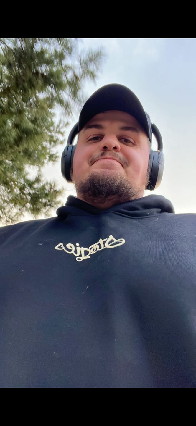 Customer photo review of Indo Hoodie - hoodie