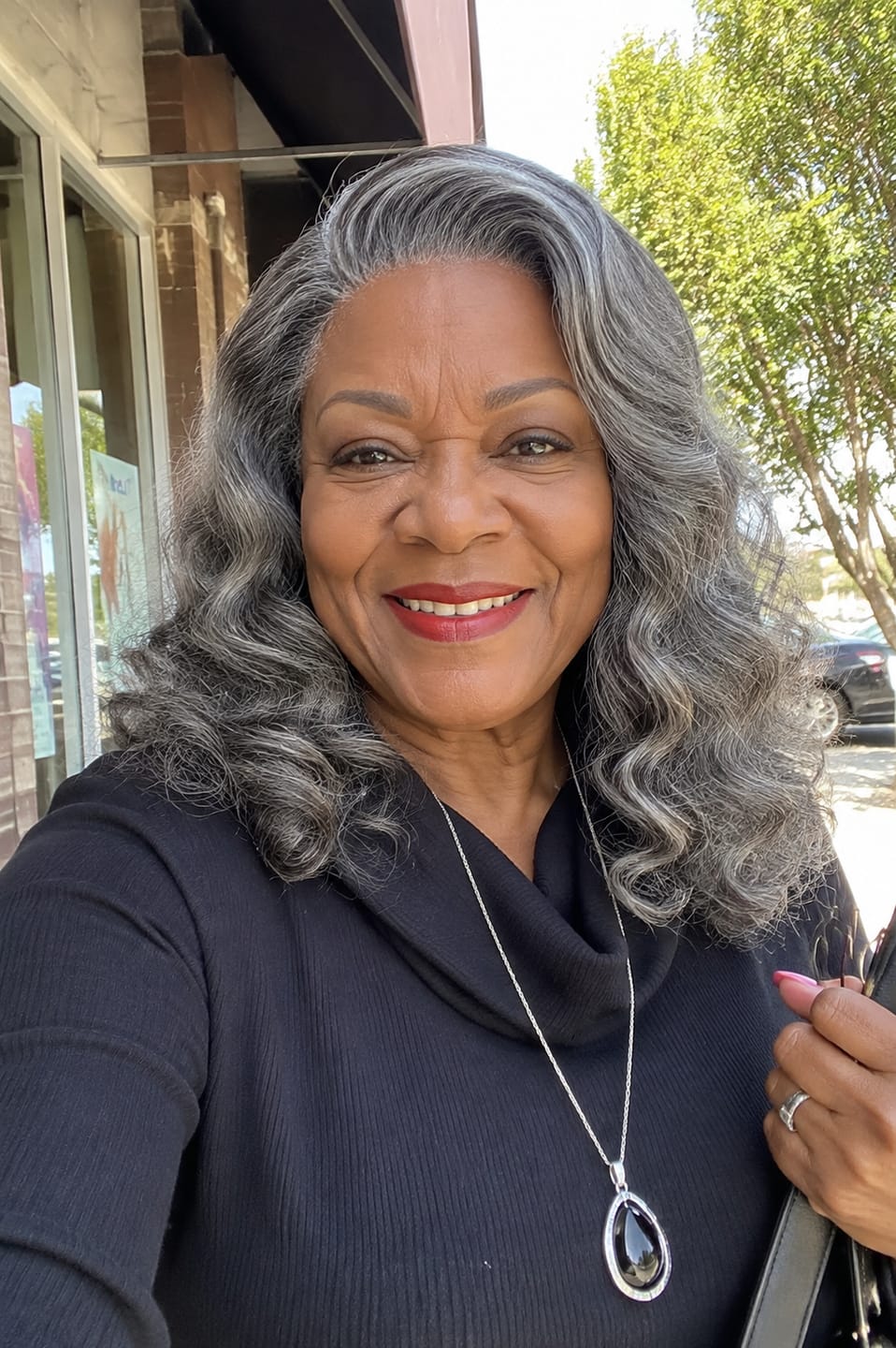 Customer photo review of Luvwin Salt And Pepper Loose Wavy Kinky Hair Gray Color 5x5 Closure Lace Wig