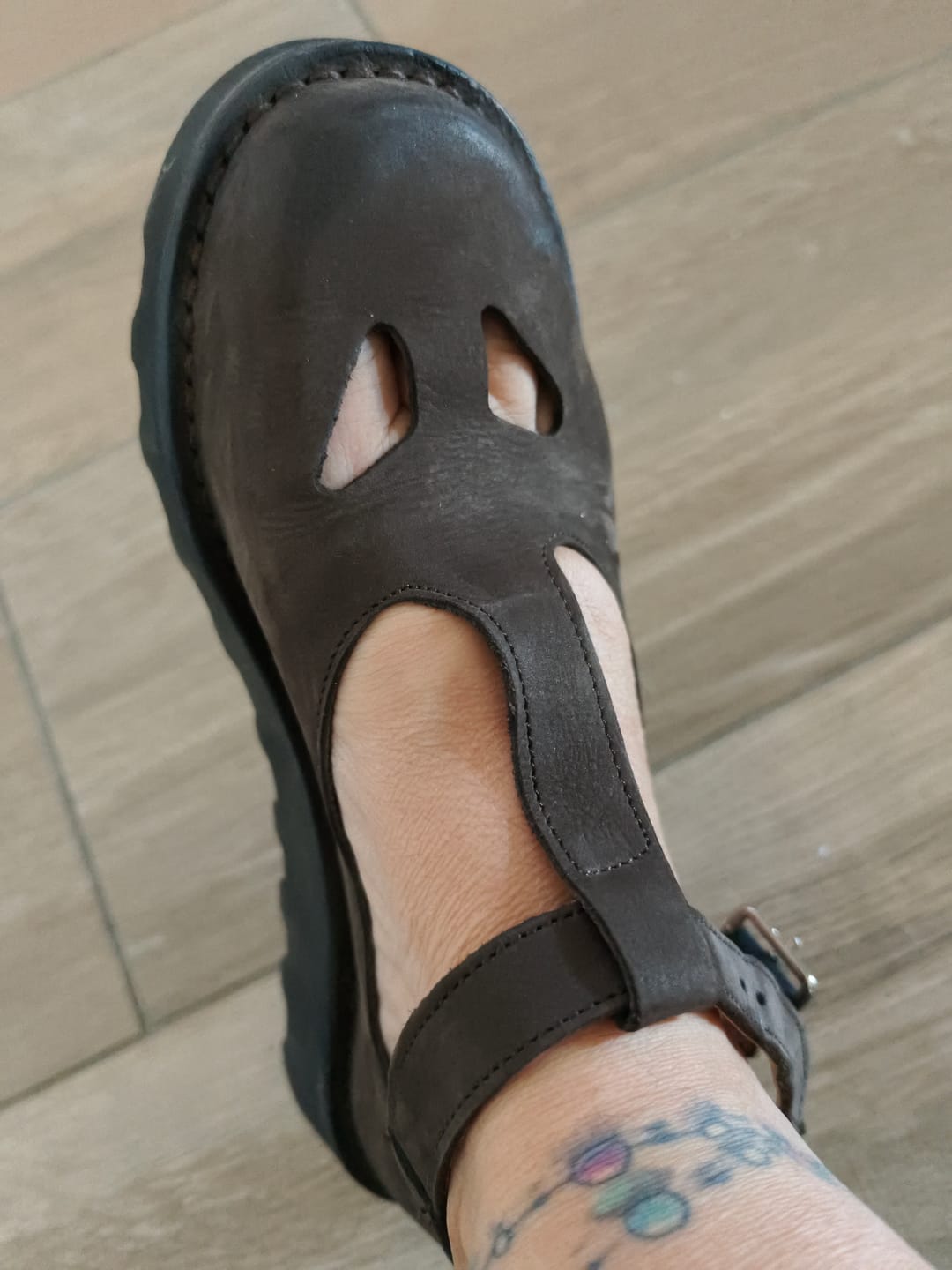 Customer photo review of Ciacola Moro scarpa bassa con occhietti in nabuk marrone artigianale toscana