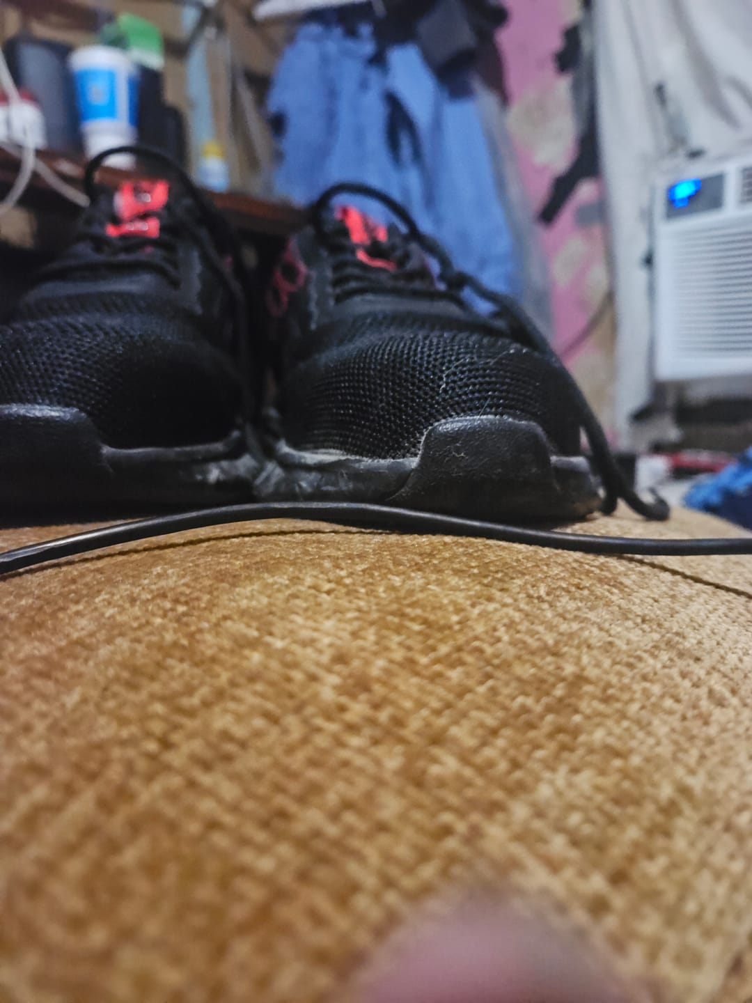 Customer photo review of DS7818 Lightweight Stylish Steel Toe Work Shoes Puncture Proof