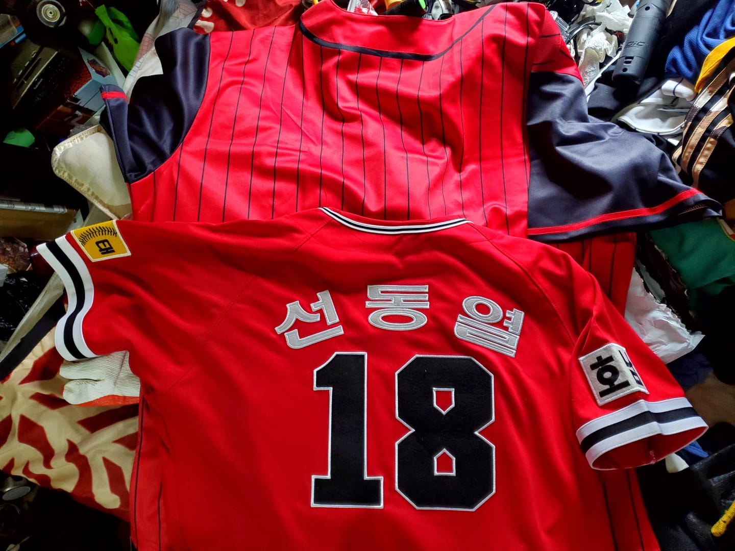 Customer photo review of Custom Red Black Stripe Fashion Raglan Sleeves Authentic Baseball Jersey