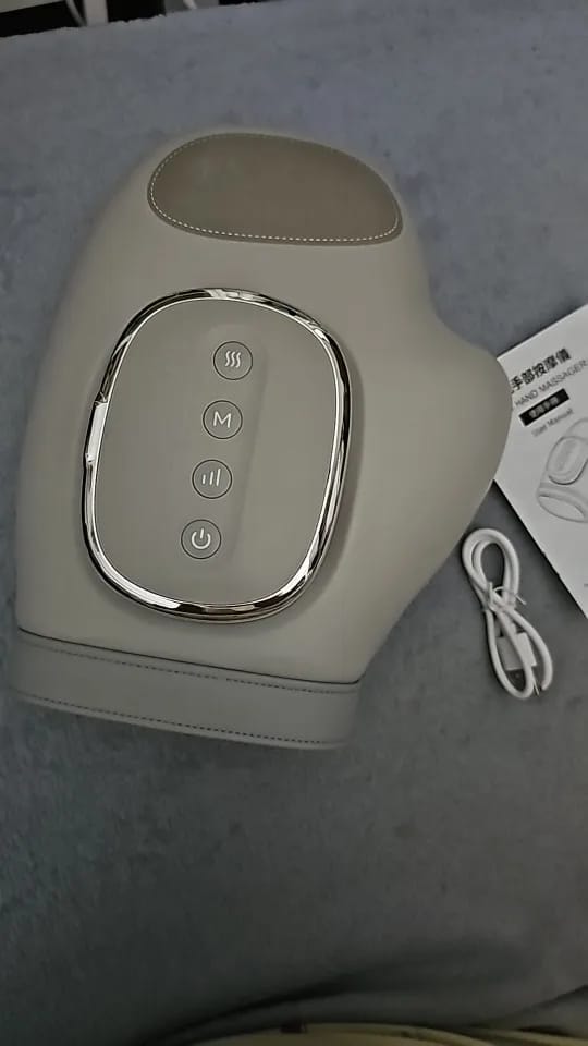 Customer photo review of Handmassagegerät mit Wärme & Kompression