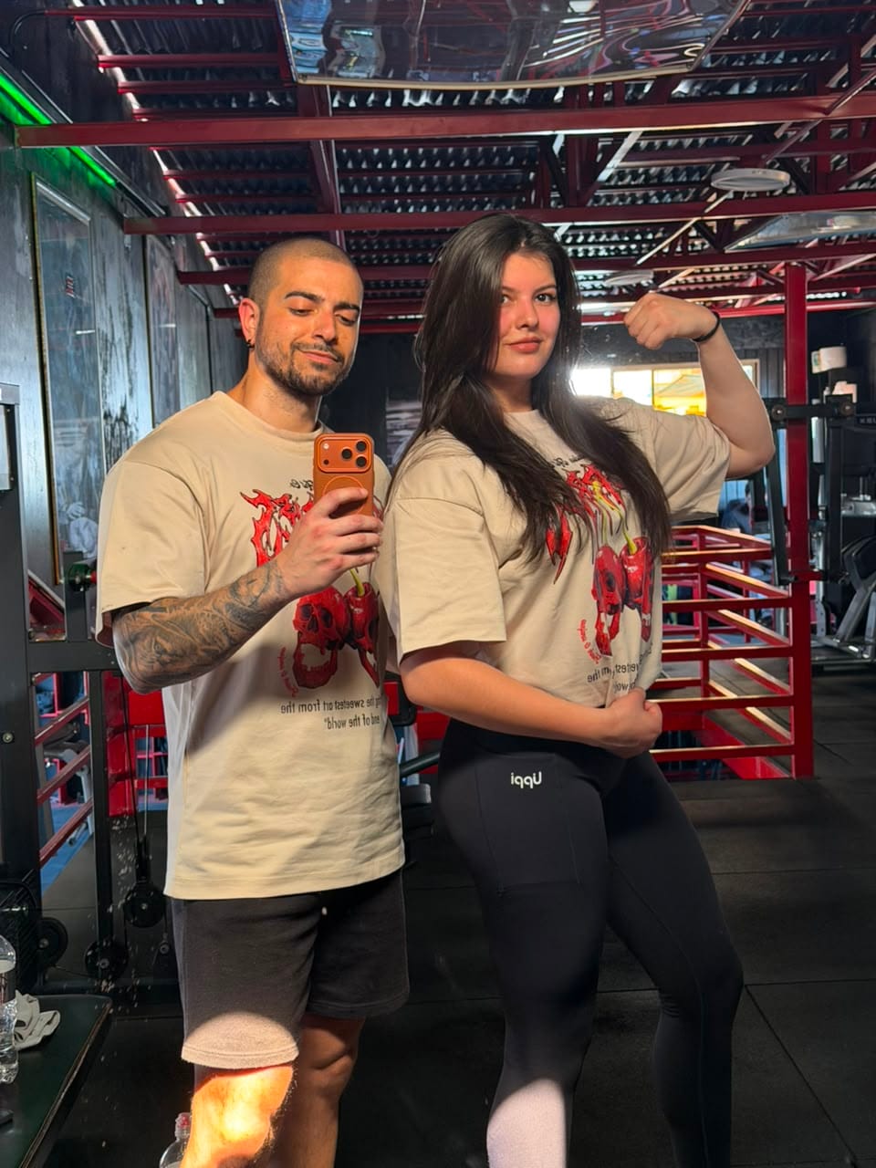 Customer photo review of POLERA BEIGE CHERRIES