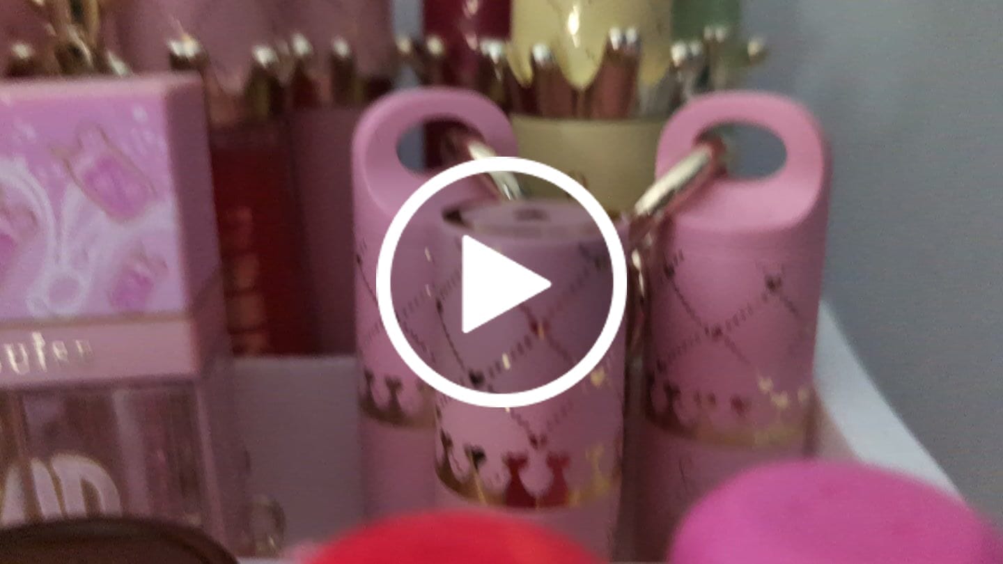 Customer video review of Stay Shining Lip Oil Mini