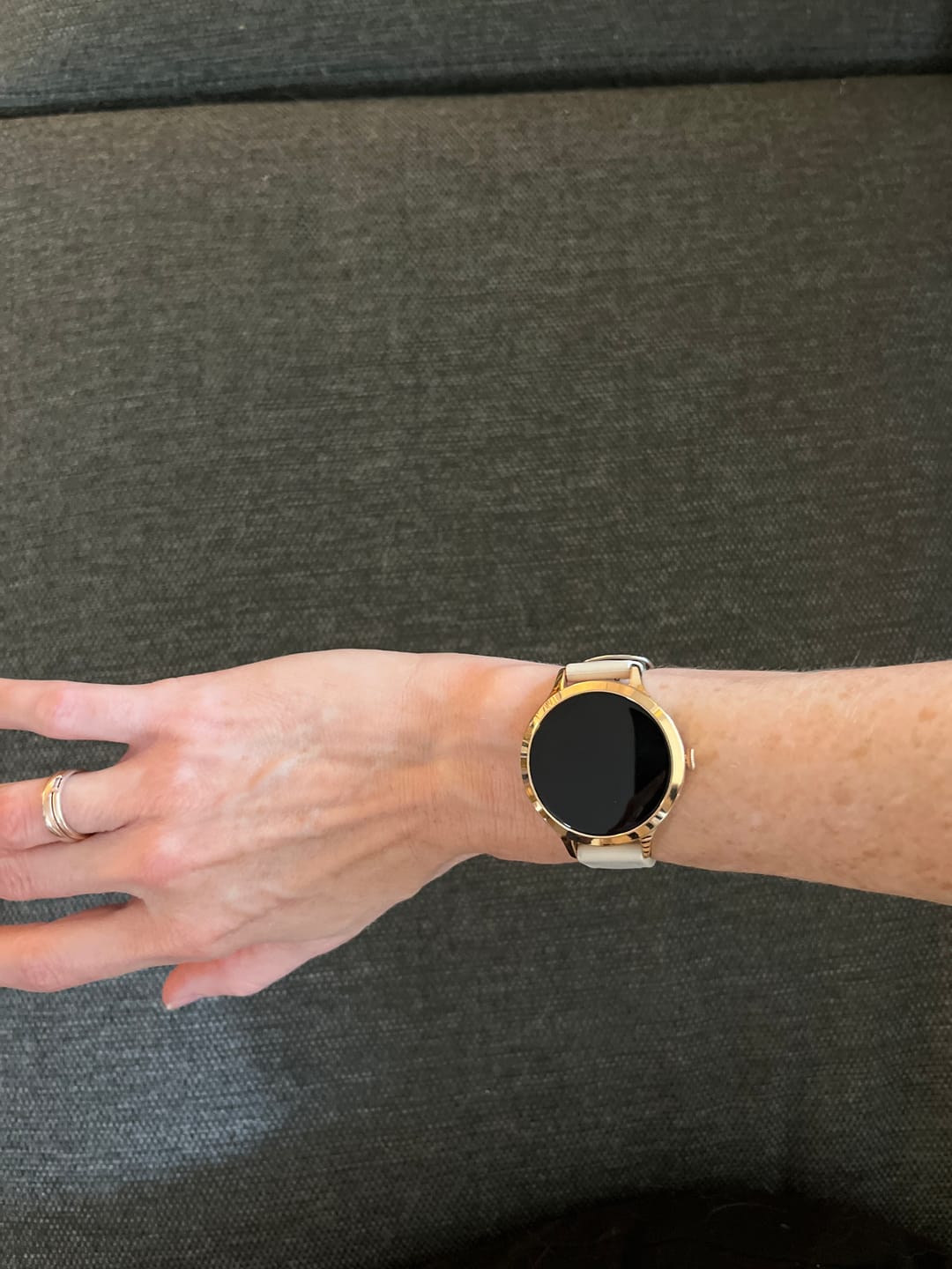 Customer photo review of NOVACCHI SOLARA Petite — Women's Smartwatch for Small Wrists