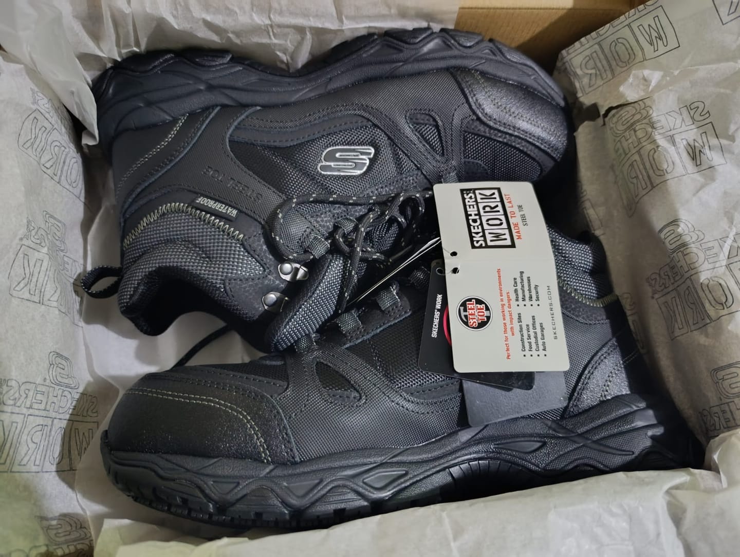 Customer photo review of BOTA DE SEGURIDAD LEDOM - HOMBRE