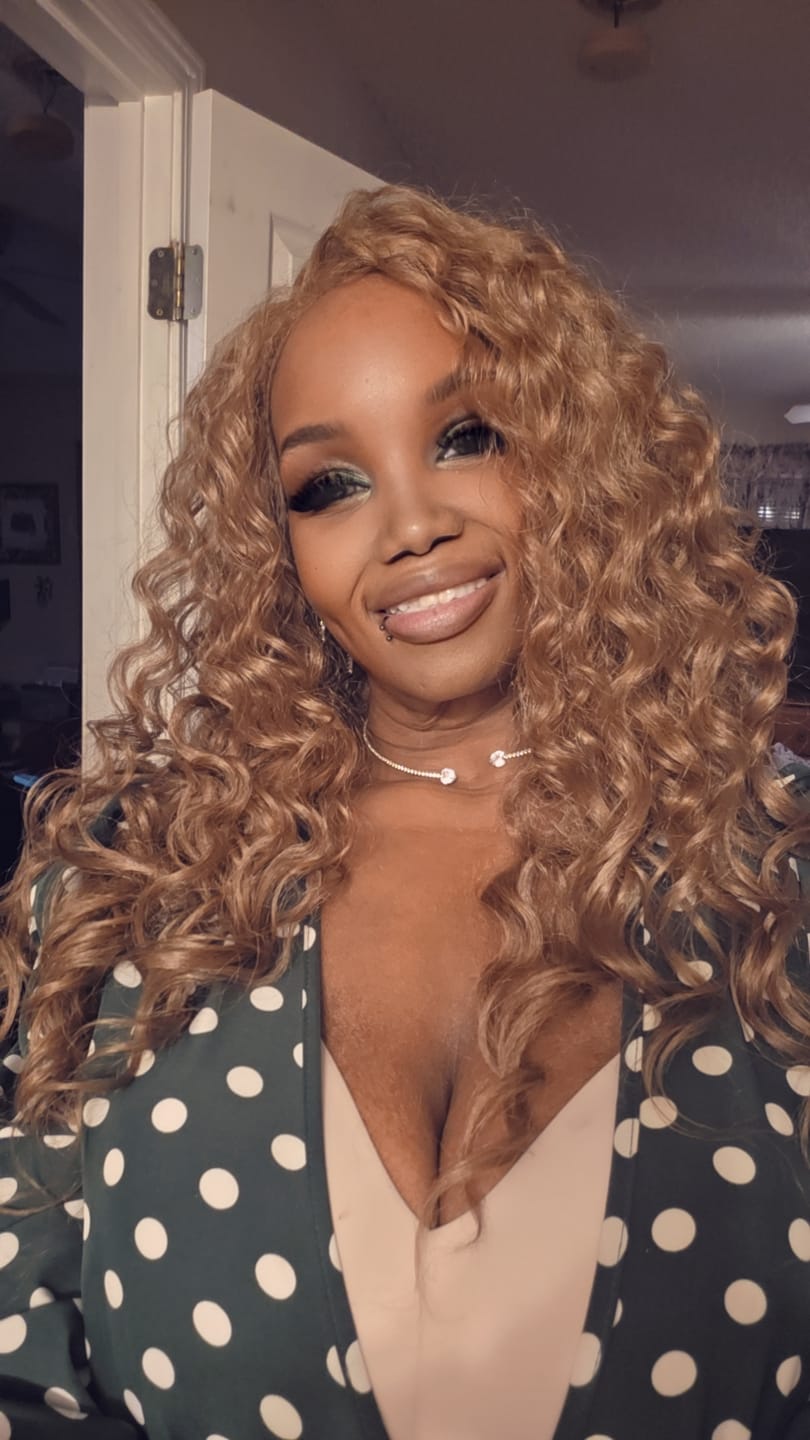 Customer photo review of Sensationnel What Lace Glueless 13x6 HD Lace Front Wig - ZION