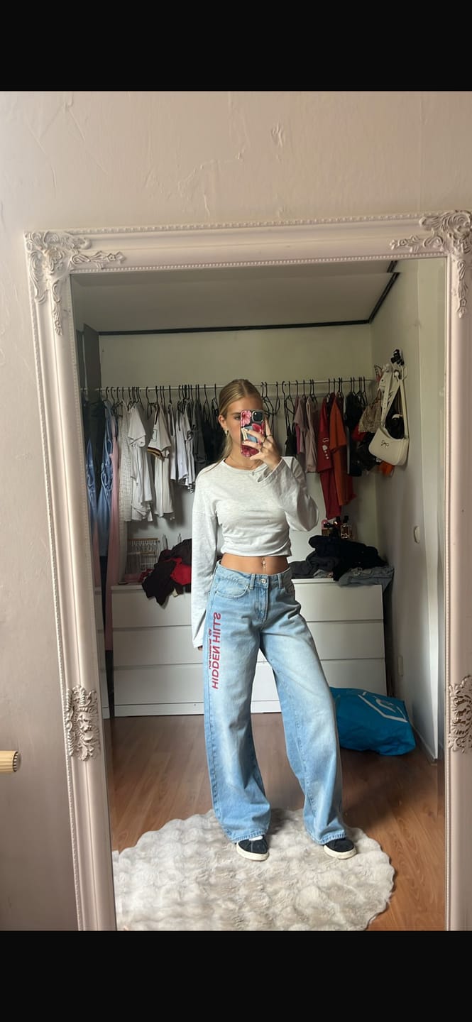 Customer photo review of RED EMBROIDERED LOGO JEANS
