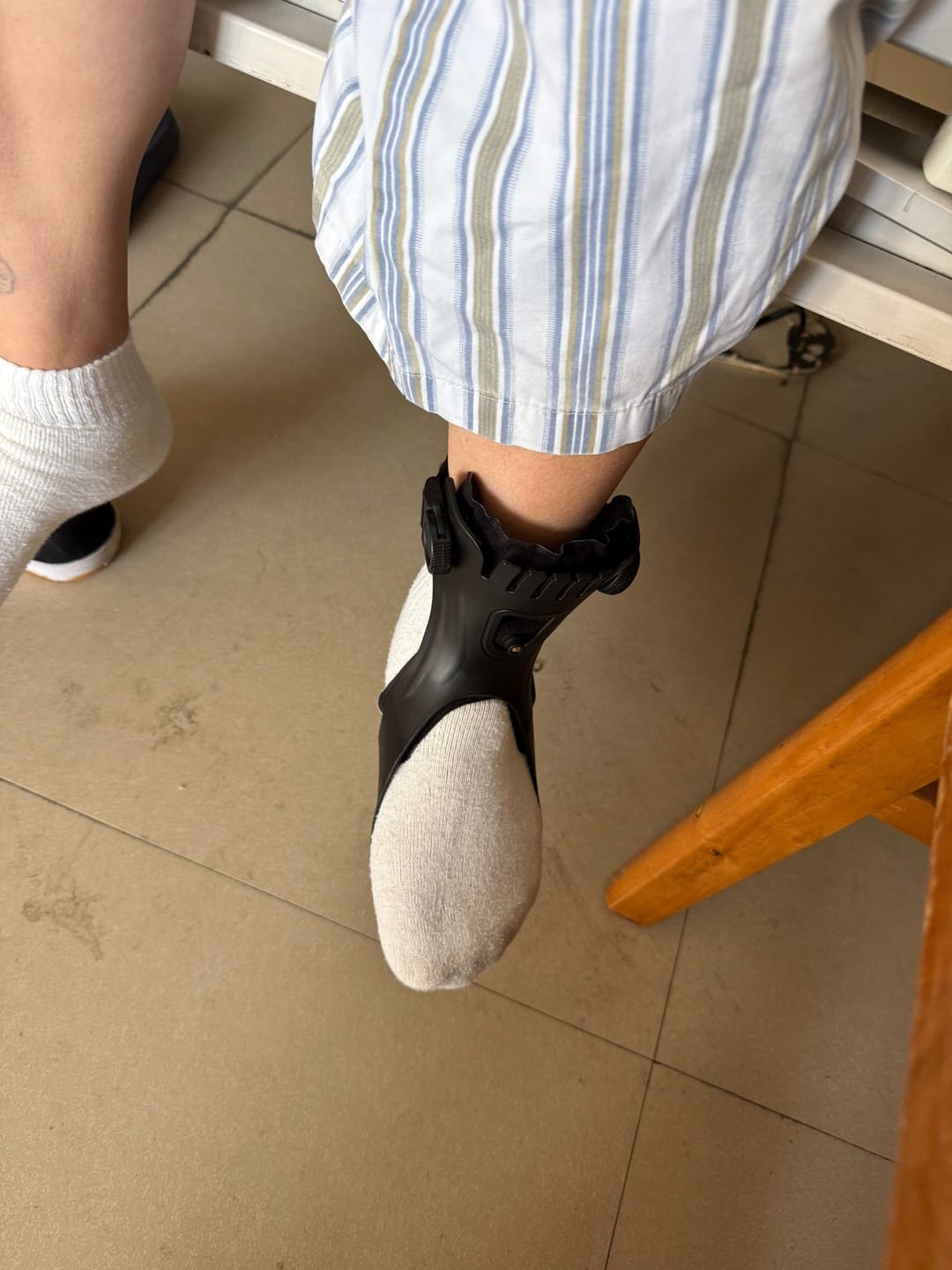 Customer photo review of OLORAZ™ Foot Drop Brace – Walk with Confidence Again