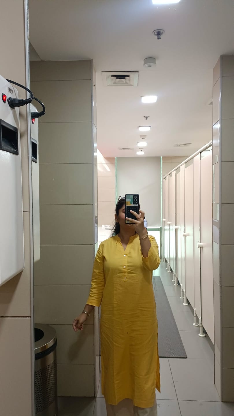 Customer photo review of Women Yellow Airy Linen Long Kurta
