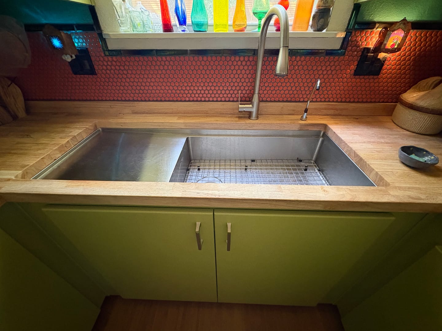 Customer photo review of 47" Undermount Drainboard Workstation Sink – 16 Gauge Stainless Steel Single Bowl – 8" Deep – Reversible – Seamless Drain (5LPS27c-8)