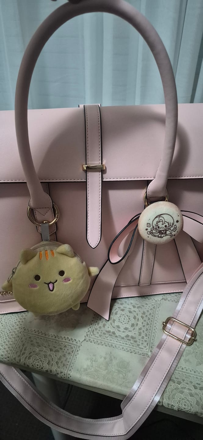 Customer photo review of Bow PU Leather Briefcase Laptop Bag