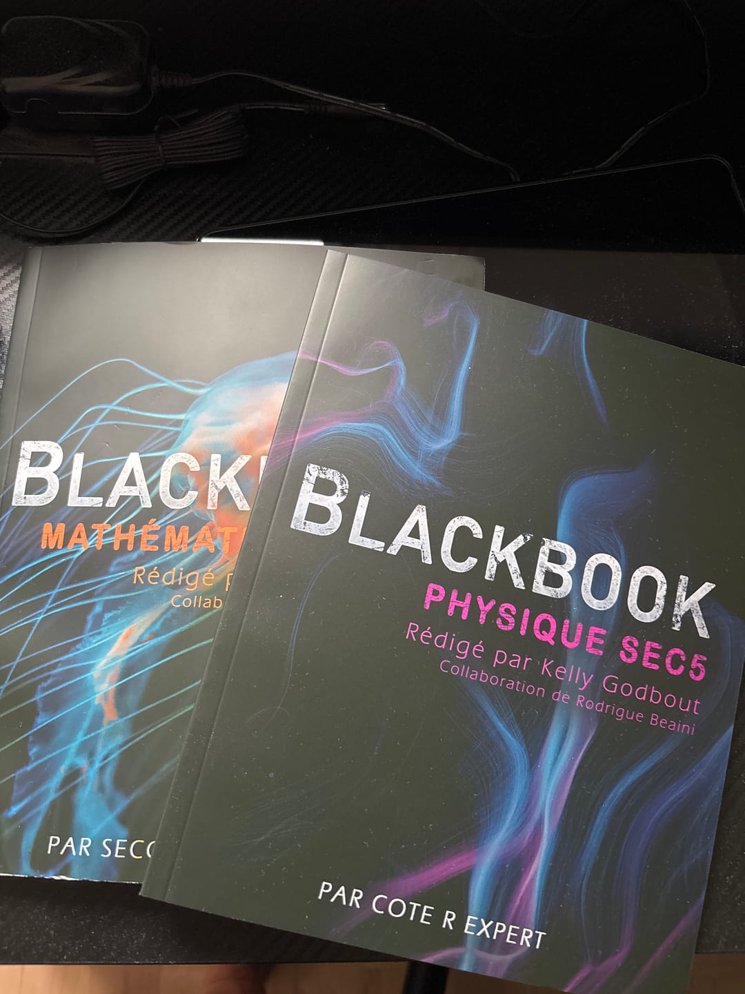 Customer photo review of Ensemble Ultime Blackbooks – Les 3 Matières Indispensables pour Réussir au Secondaire 5