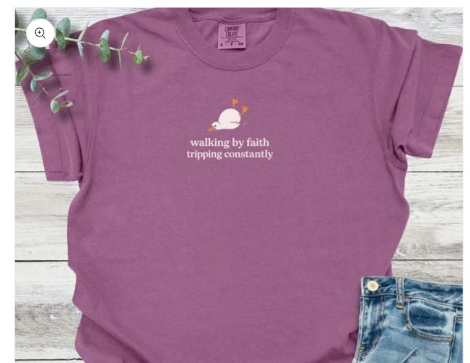 Customer photo review of Tripping T-shirt
