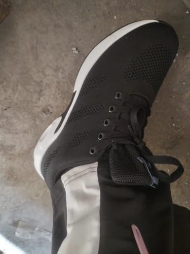 Customer photo review of Tênis Ortopédico Antiderrapante para Dor nos Pés, Joelhos e Coluna