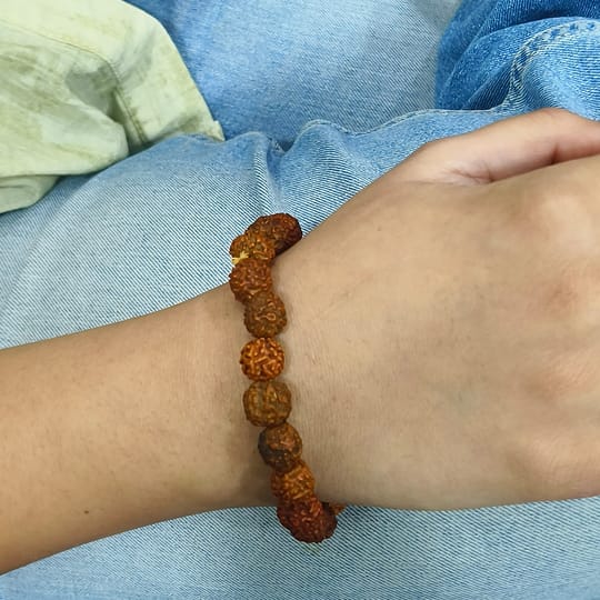 Customer photo review of 5 Mukhi Rudraksha Bracelet
