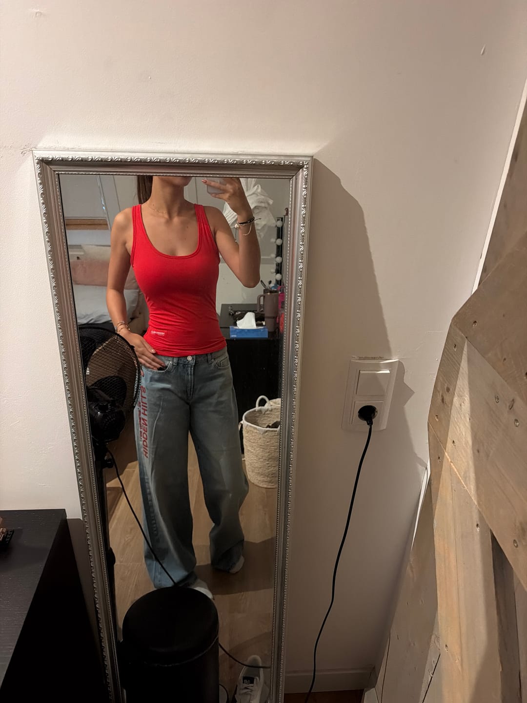 Customer photo review of LABEL TANK TOP RASPBERRY RED
