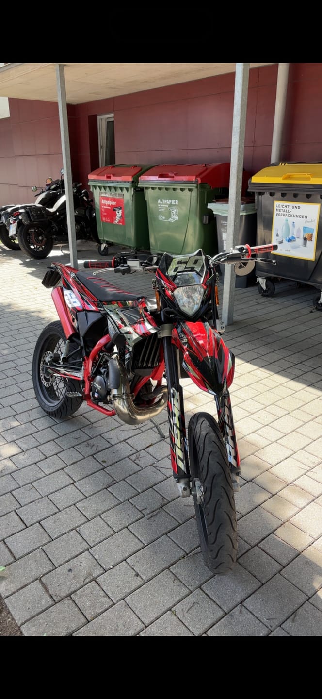 Customer photo review of SWIFTYMOTO - GRAPHICS KIT