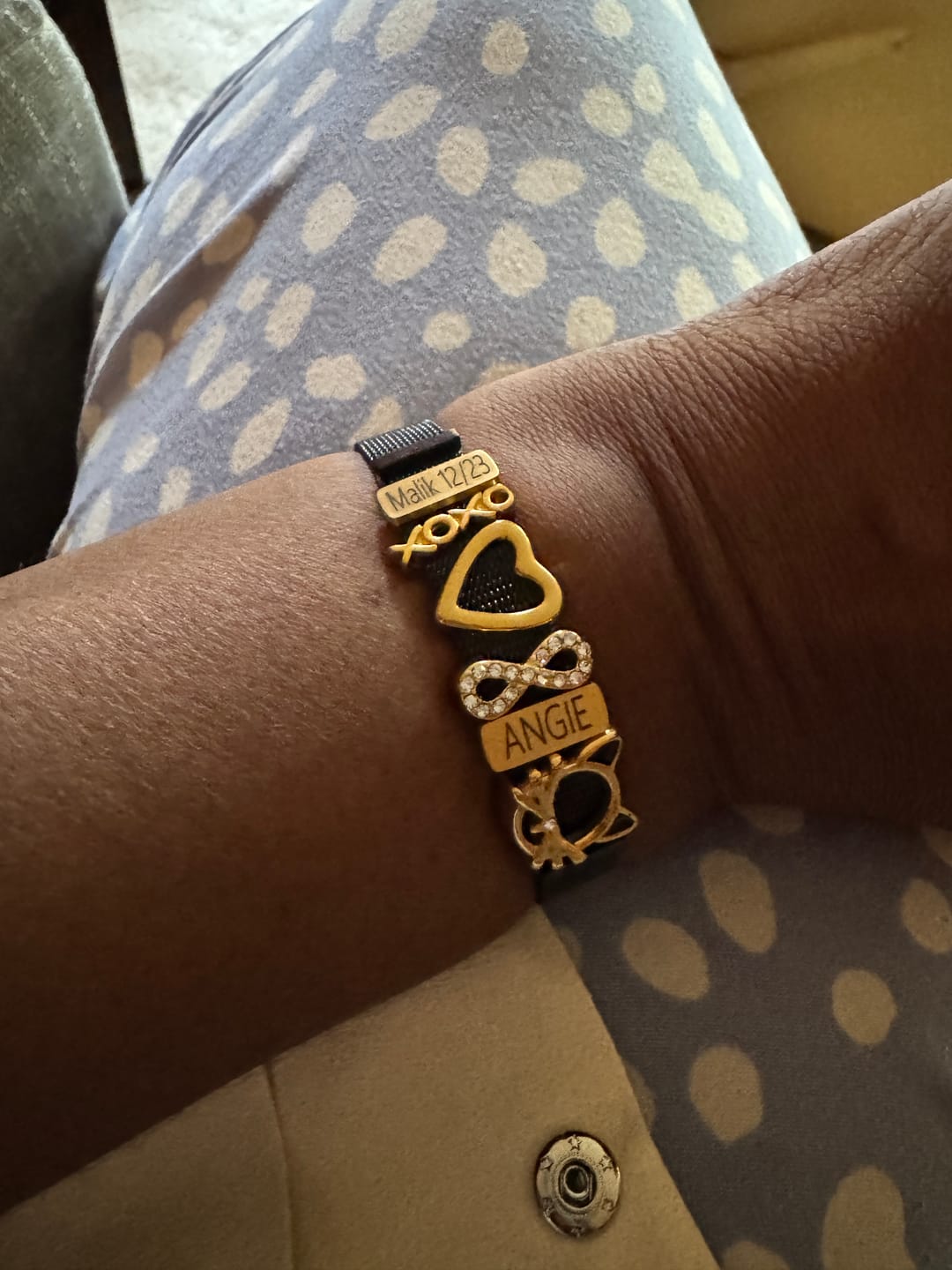 Customer photo review of Mesh charm xoxo gold