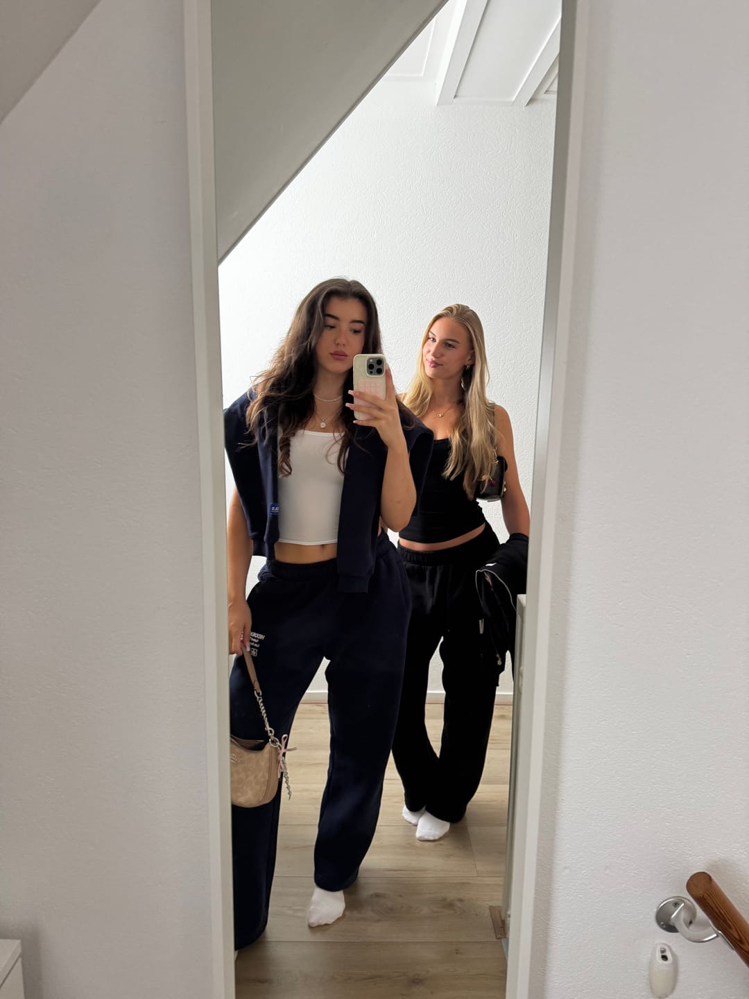 Customer photo review of LABEL STRAIGHT LEG SWEATPANTS NAVY