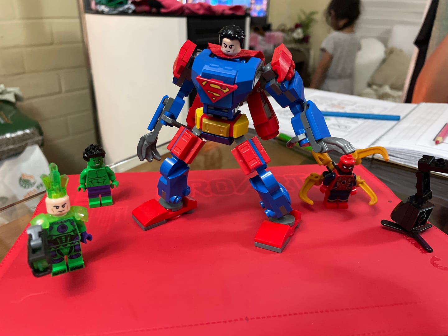 Customer photo review of Armadura Robótica de Superman™ vs. Lex Luthor™
