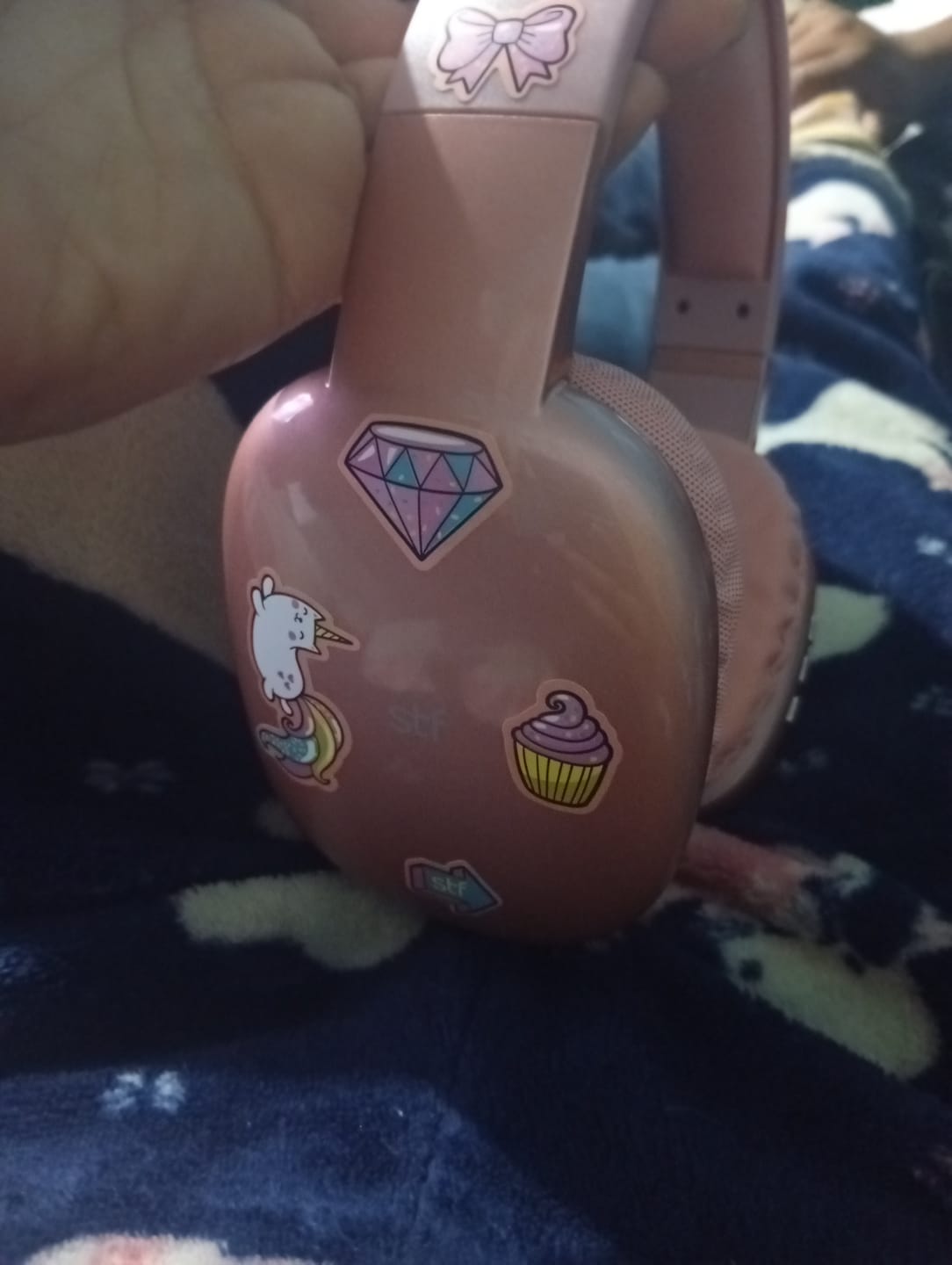 Customer photo review of Audifonos Inalambricos On Ear Aurum STF 10hrs Uso Rosa